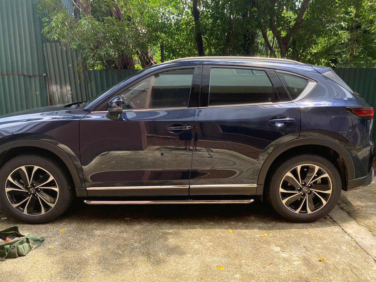 Bậc lên xuống, bệ dẫm chân,bệ bước chân cho xe Mazda CX5 2018 - 2024, bảo vệ xe, thời trang hiện đại