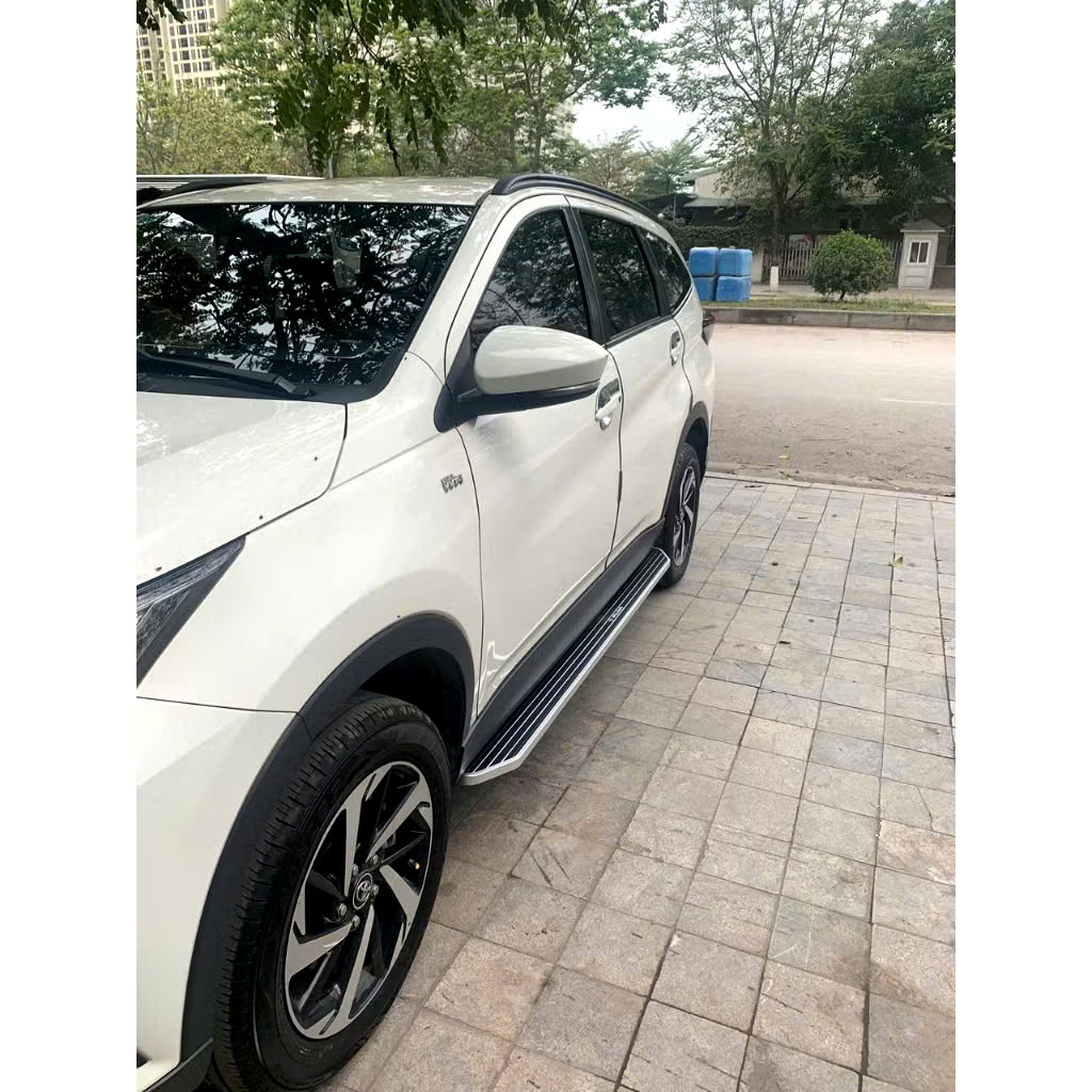 Bậc lên xuống, bệ bước chân ô tô cho Toyota Rush CAO CẤP